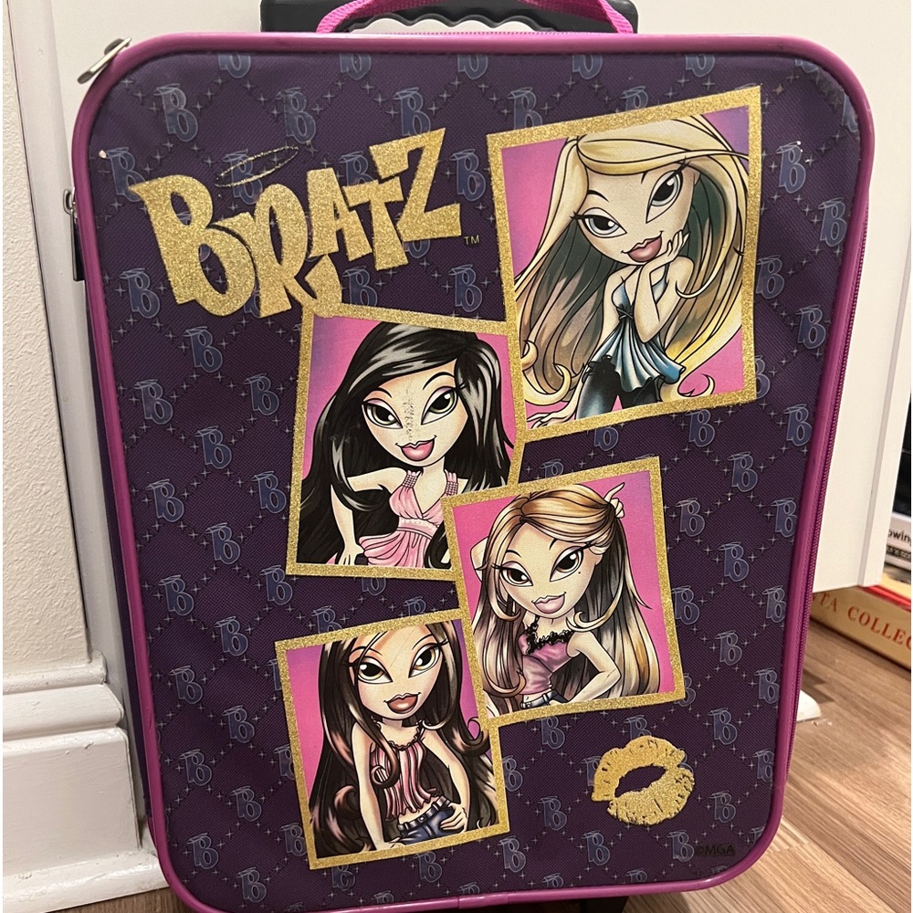 BRATZ Vintage Wheeled Suitcase ❤️